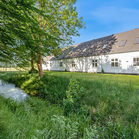 Edine - 4-5km From The Sea By Interhome *